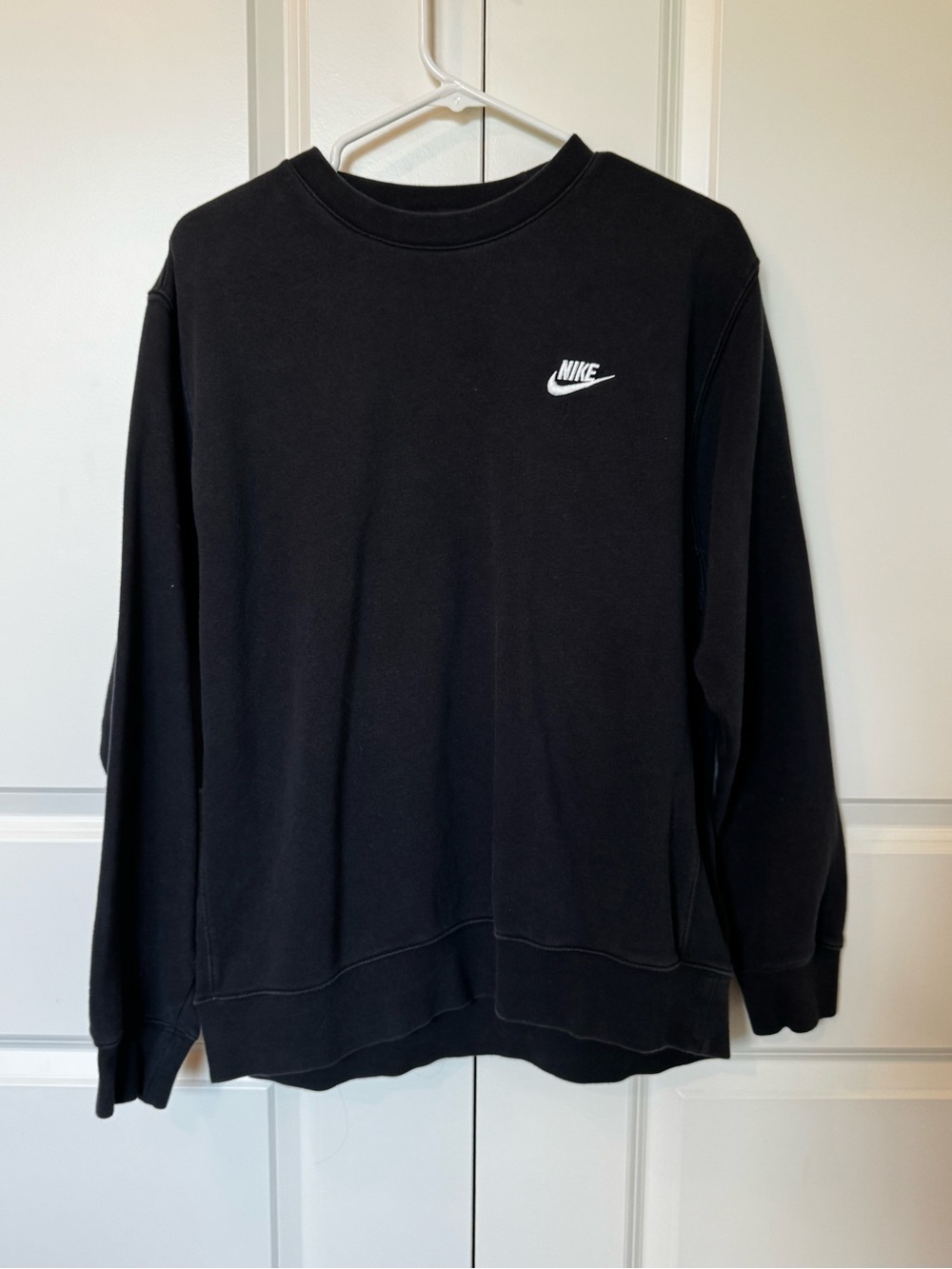 Nike Sportswear Club Fleece Men’s Black Crewneck Sweatshirt